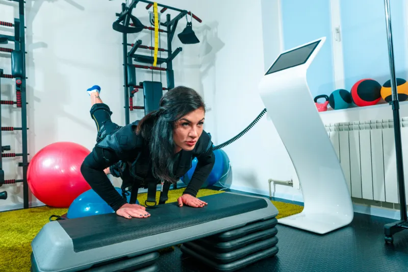 Trening EMS – na czym on polega i jakie osiągniesz z nim korzyści?